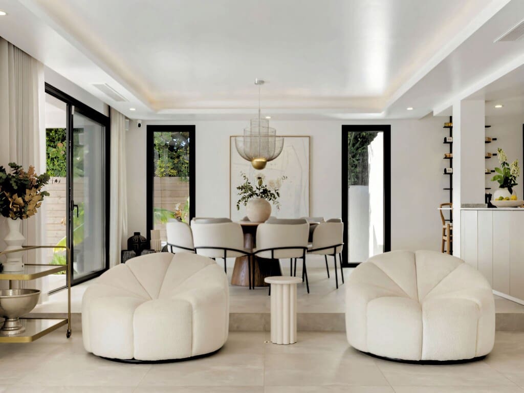 6 bedroom Villa for sale in Nueva Andalucia with pool garage - € 4,195,000 (Ref: 9921830)