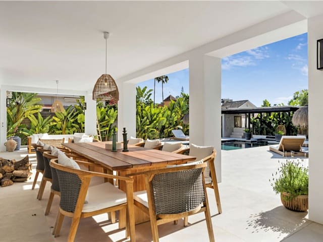 6 quarto Moradia para venda em Nueva Andalucia, Marbella com piscina garagem - 4 195 000 € (Ref: 9921830)