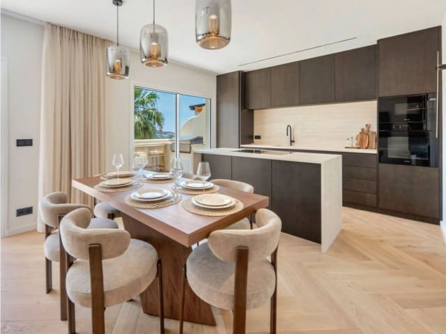 3 Zimmer Penthouse zu verkaufen in Nueva Andalucia, Marbella mit Pool Garage - 1.695.000 € (Ref: 9921832)