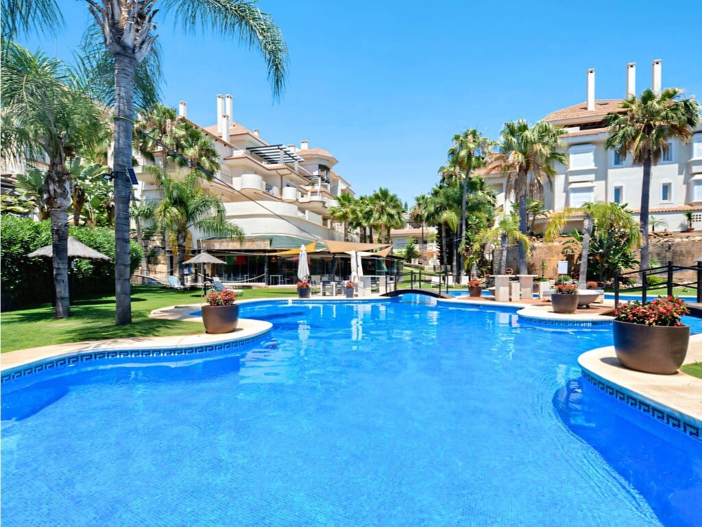 3 camera da letto Attico in vendita in Nueva Andalucia con piscina garage - 1.695.000 € (Rif: 9921832)