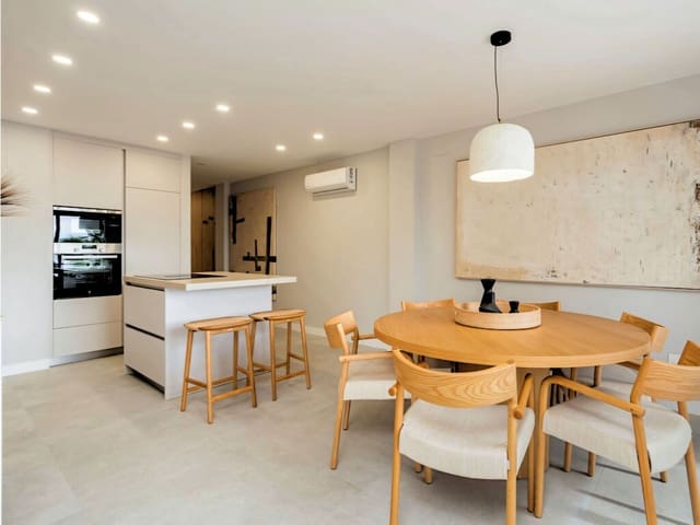 2 Zimmer Apartment zu verkaufen in Estepona - 895.000 € (Ref: 9924210)