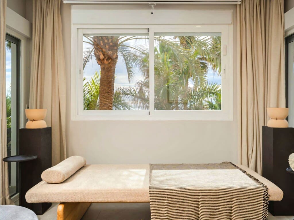 2 Zimmer Apartment zu verkaufen in Estepona - 895.000 € (Ref: 9924210)