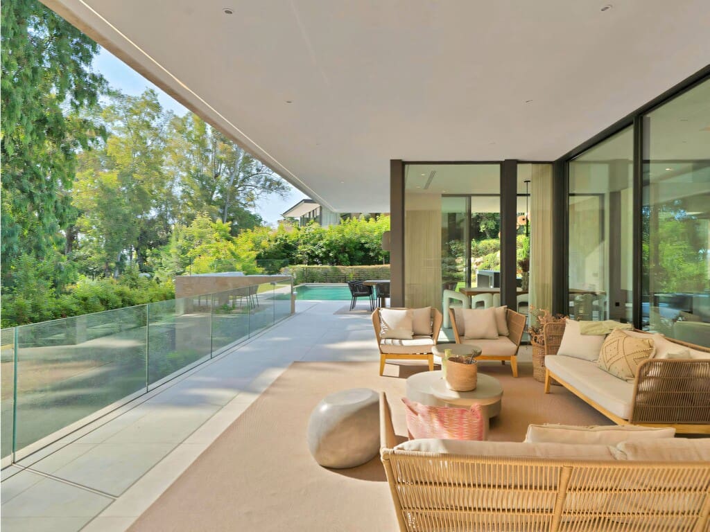 6 bedroom Villa for sale in Nueva Andalucia with pool garage - € 4,950,000 (Ref: 9926886)