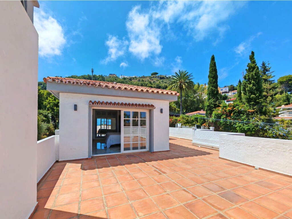 3 soveværelse Villa til salg i Benalmadena med swimmingpool garage - € 895.000 (Ref: 9928873)