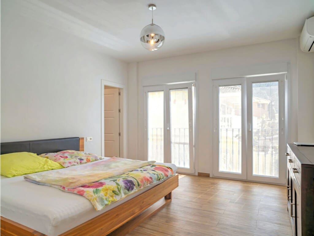 6 soverom Villa til salgs i Mijas Costa med svømmebasseng garasje - € 2 750 000 (Ref: 9928874)