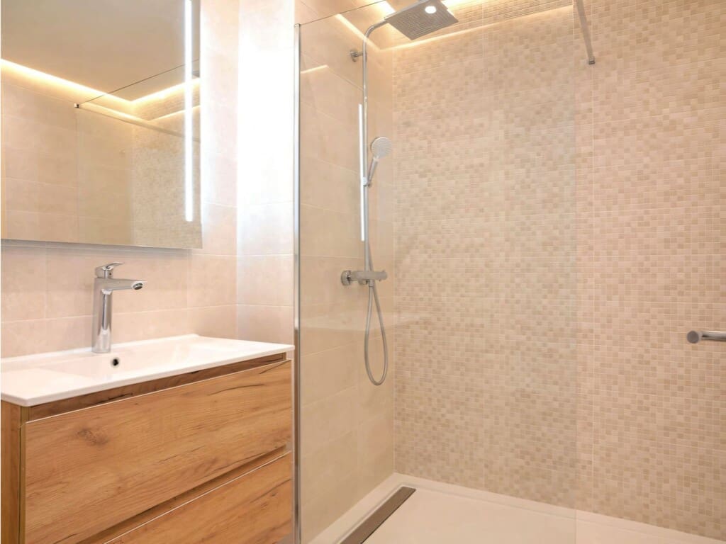6 soverom Villa til salgs i Mijas Costa med svømmebasseng garasje - € 2 750 000 (Ref: 9928874)