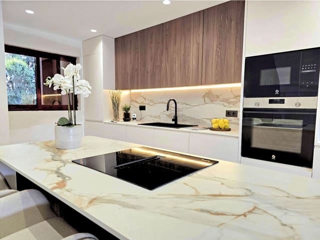 4 camera da letto Casa in vendita in Golden Mile, Marbella con piscina garage - 1.875.000 € (Rif: 9930339)
