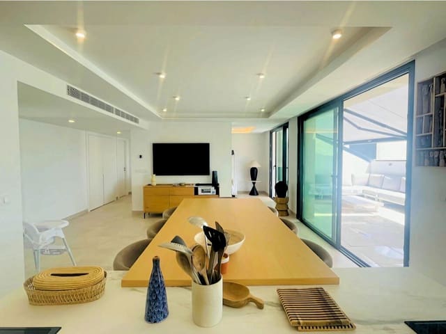 3 slaapkamer Penthouse te koop in Fuengirola met zwembad garage - € 1.599.000 (Ref: 9931258)