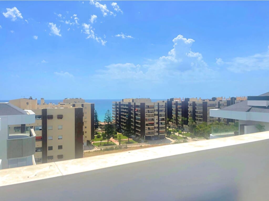 3 slaapkamer Penthouse te koop in Fuengirola met zwembad garage - € 1.599.000 (Ref: 9931258)