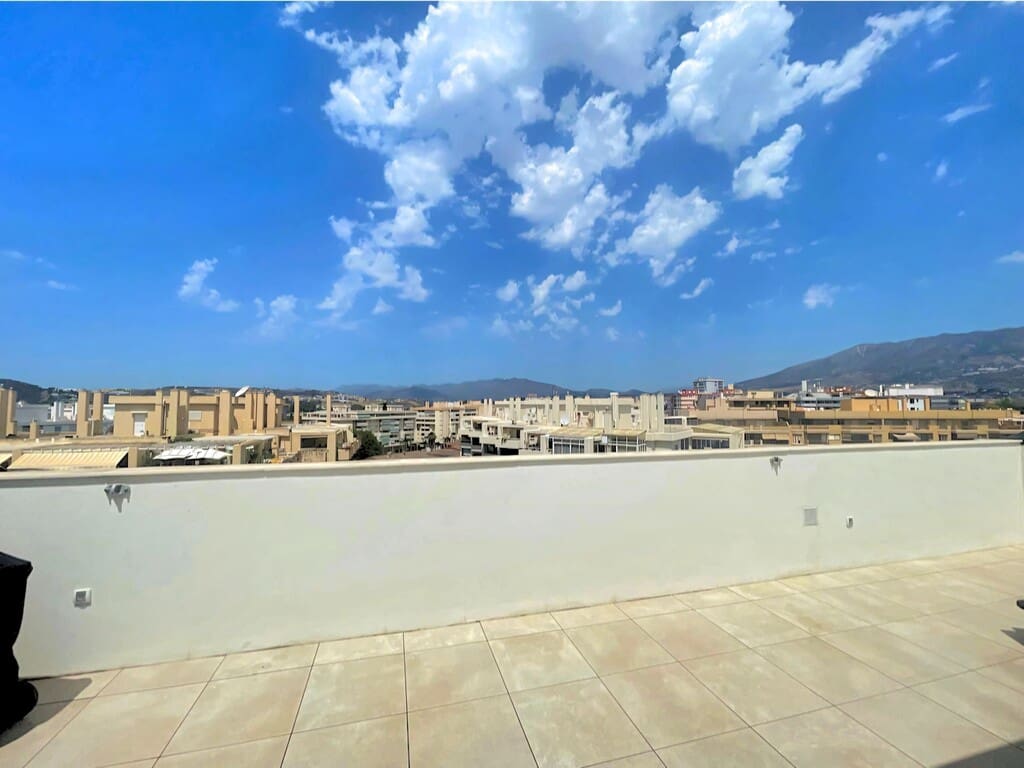 3 slaapkamer Penthouse te koop in Fuengirola met zwembad garage - € 1.599.000 (Ref: 9931258)
