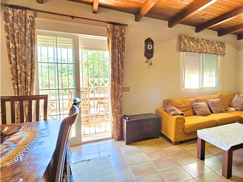 5 Zimmer Villa zu verkaufen in Los Monteros mit Garage - 890.000 € (Ref: 9933650)