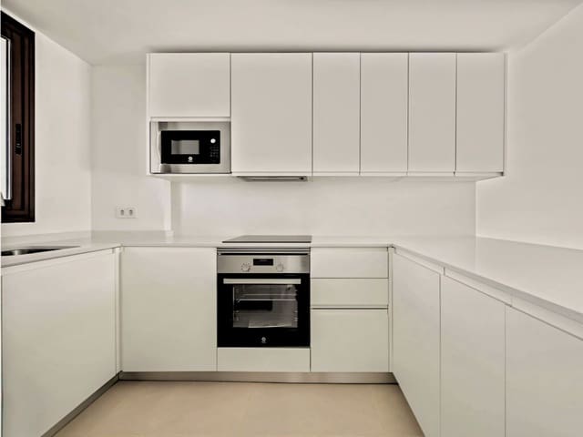 3 soverom Penthouse til salgs i Fuengirola med svømmebasseng garasje - € 845 000 (Ref: 9935958)
