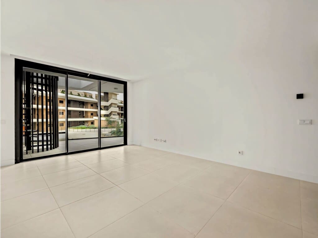 3 sypialnia Penthouse na sprzedaż w Fuengirola z basenem garażem - 845 000 € (Ref: 9935958)