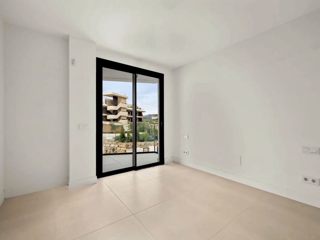 3 sypialnia Penthouse na sprzedaż w Fuengirola z basenem garażem - 845 000 € (Ref: 9935958)