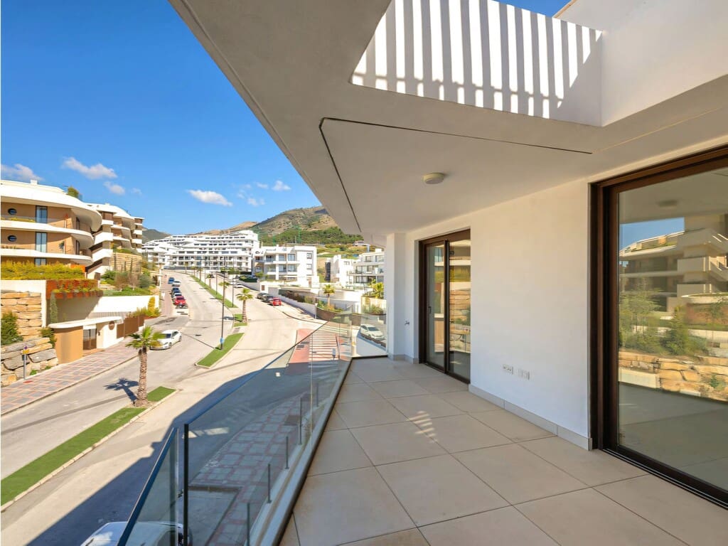 3 sypialnia Penthouse na sprzedaż w Fuengirola z basenem garażem - 845 000 € (Ref: 9935958)