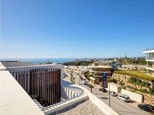 3 soverom Penthouse til salgs i Fuengirola med svømmebasseng garasje - € 845 000 (Ref: 9935958)