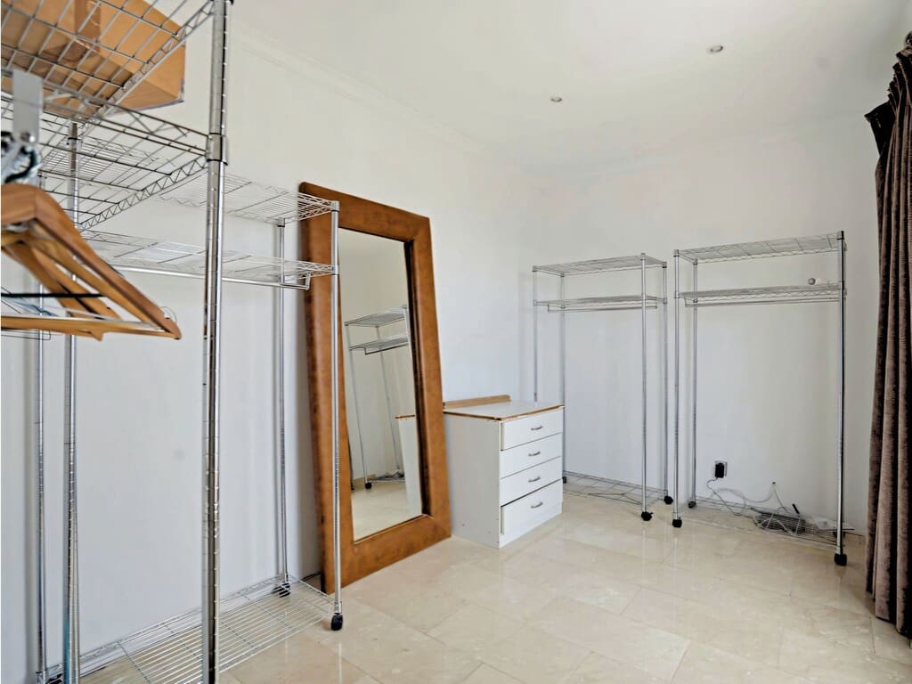 4 soveværelse Villa til salg i Istan med swimmingpool garage - € 1.400.000 (Ref: 9935959)