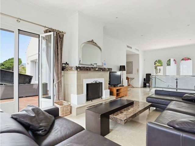 4 soveværelse Villa til salg i Istán med swimmingpool garage - € 1.400.000 (Ref: 9935959)
