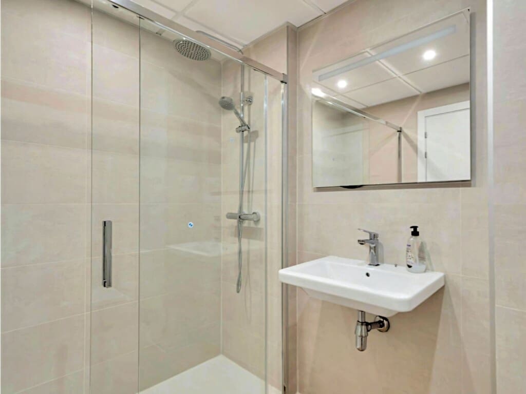 2 Zimmer Apartment zu verkaufen in Benalmadena mit Pool Garage - 439.000 € (Ref: 9935960)