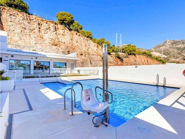 2 soverom Leilighet til salgs i Benalmádena med svømmebasseng garasje - € 439 000 (Ref: 9935960)