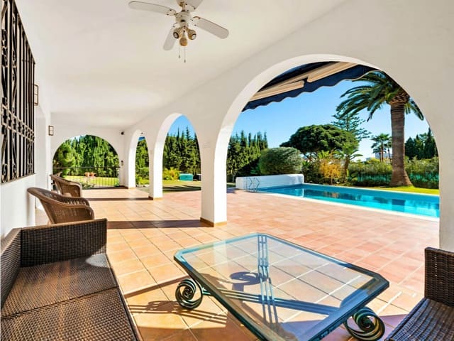 5 slaapkamer Villa te koop in Estepona met zwembad garage - € 1.399.000 (Ref: 9937578)