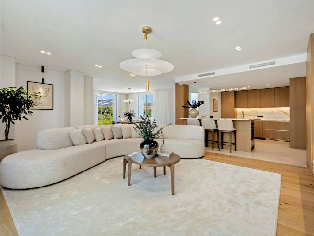 3 quarto Penthouse para venda em Los Monteros com piscina garagem - 1 695 000 € (Ref: 9939484)
