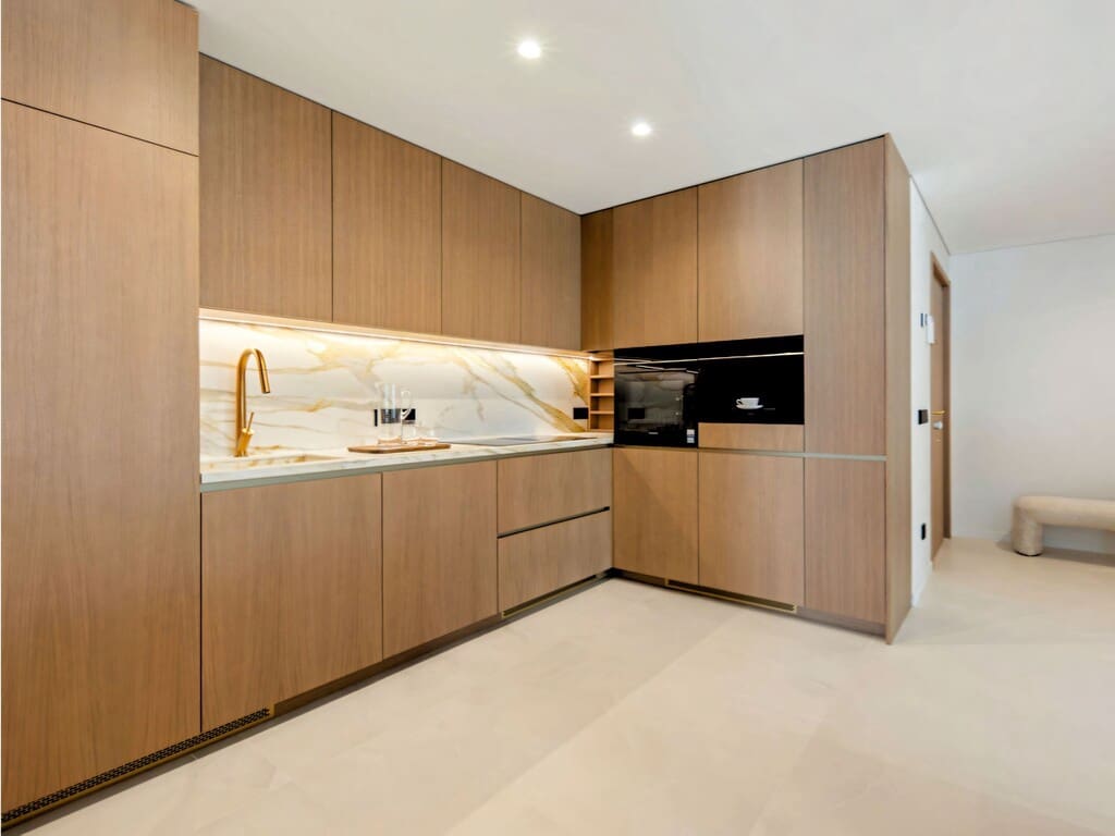 3 quarto Penthouse para venda em Los Monteros com piscina garagem - 1 695 000 € (Ref: 9939484)