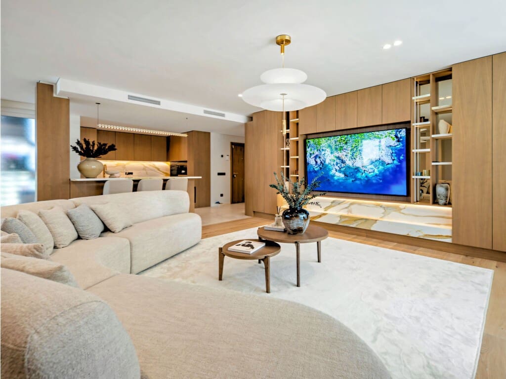 3 quarto Penthouse para venda em Los Monteros com piscina garagem - 1 695 000 € (Ref: 9939484)