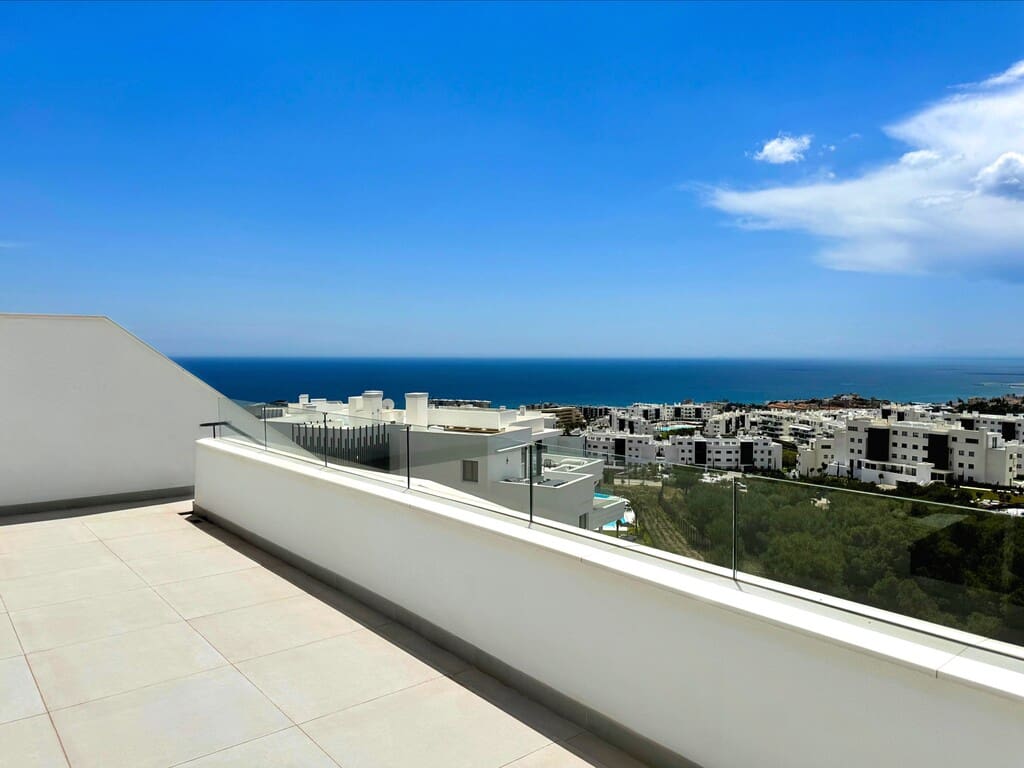 2 chambre Penthouse à vendre à Fuengirola avec piscine - 850 000 € (Ref: 9939485)