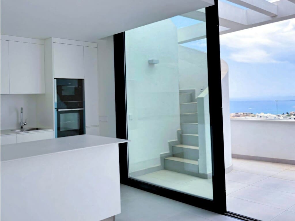 2 chambre Penthouse à vendre à Fuengirola avec piscine - 850 000 € (Ref: 9939485)