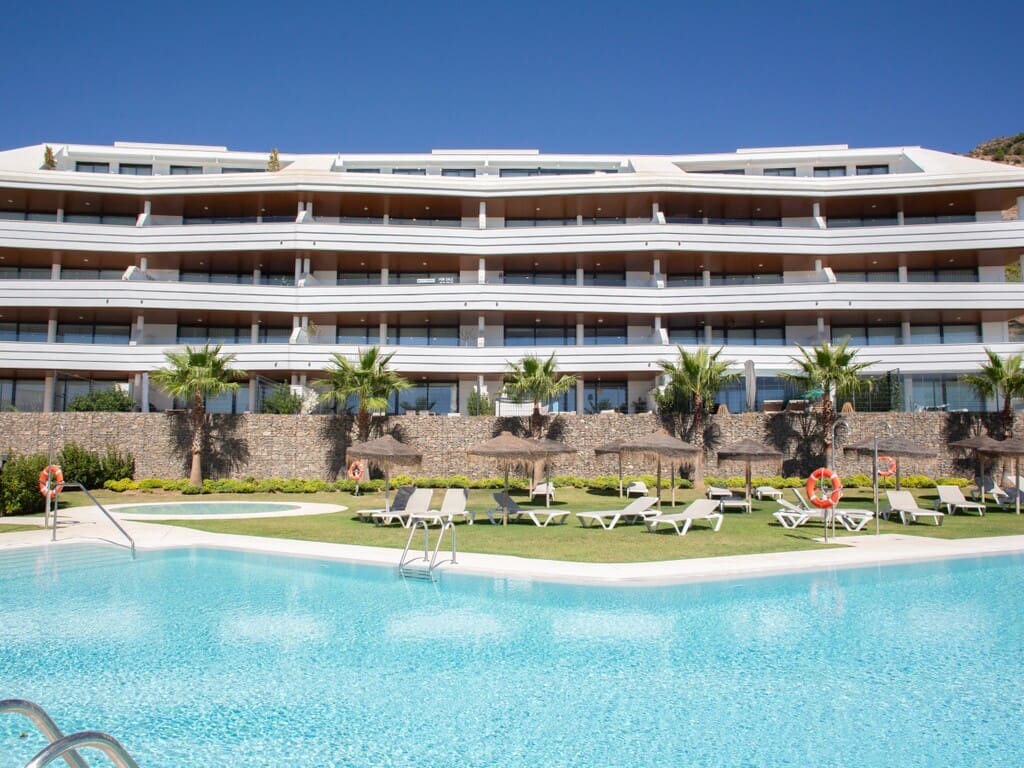 2 chambre Penthouse à vendre à Fuengirola avec piscine - 850 000 € (Ref: 9939485)