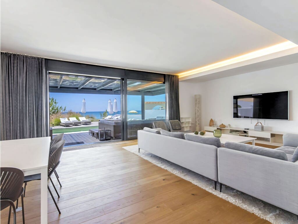6 Zimmer Villa zu verkaufen in Las Chapas mit Pool Garage - 6.500.000 € (Ref: 9941788)