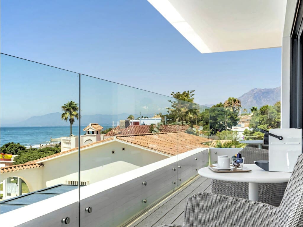 6 Zimmer Villa zu verkaufen in Las Chapas mit Pool Garage - 6.500.000 € (Ref: 9941788)