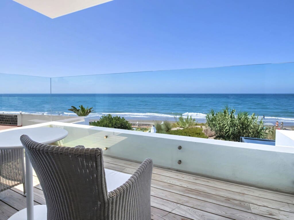 6 Zimmer Villa zu verkaufen in Las Chapas mit Pool Garage - 6.500.000 € (Ref: 9941788)