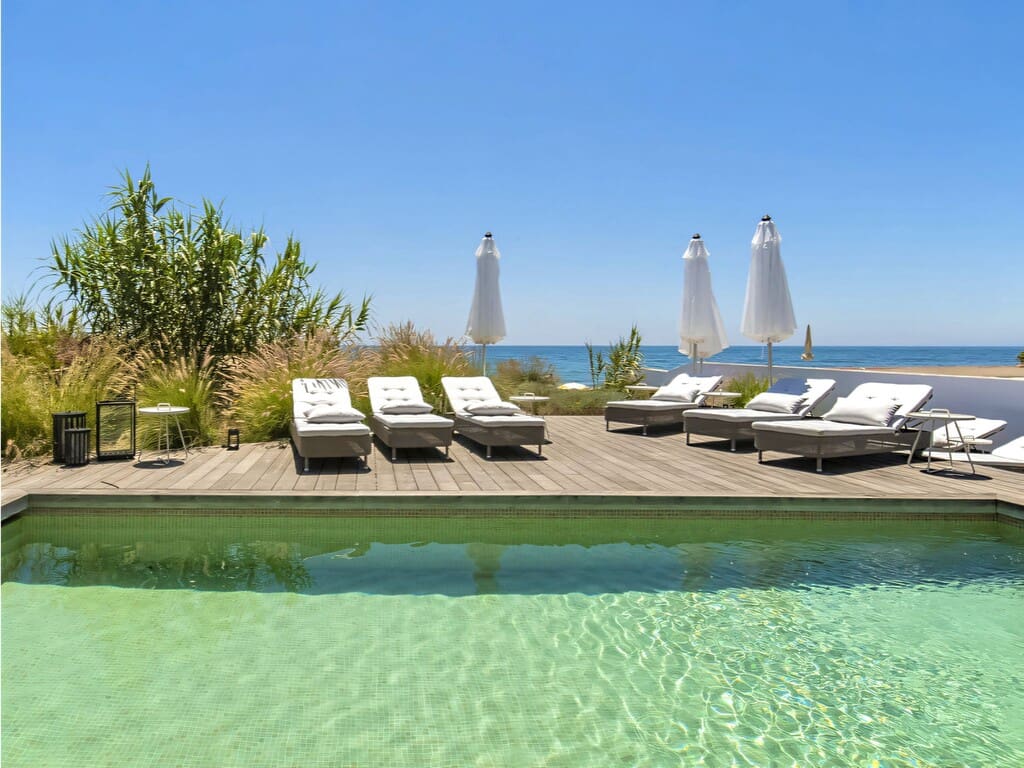 6 Zimmer Villa zu verkaufen in Las Chapas mit Pool Garage - 6.500.000 € (Ref: 9941788)
