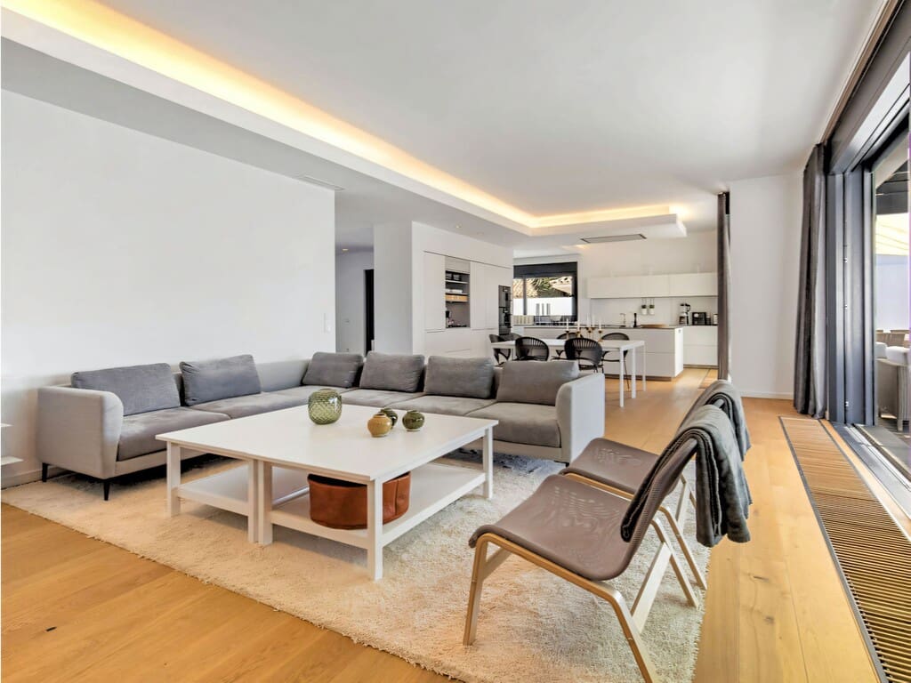 6 Zimmer Villa zu verkaufen in Las Chapas mit Pool Garage - 6.500.000 € (Ref: 9941788)