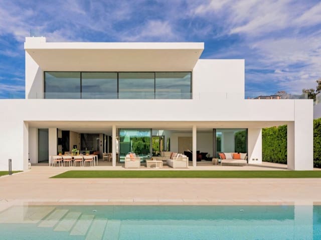 5 soverom Villa til salgs i Golden Mile, Marbella med svømmebasseng garasje - € 11 300 000 (Ref: 9943382)
