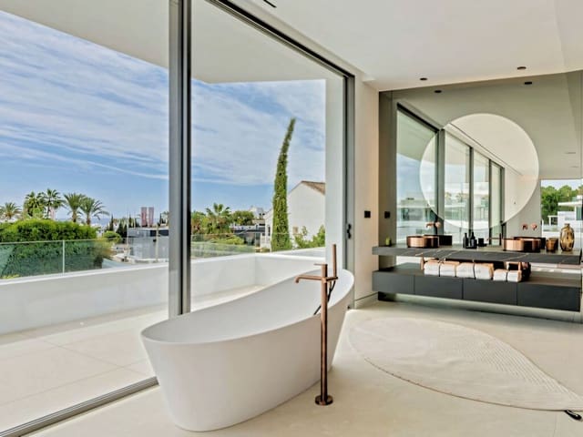 5 soverom Villa til salgs i Golden Mile, Marbella med svømmebasseng garasje - € 11 300 000 (Ref: 9943382)
