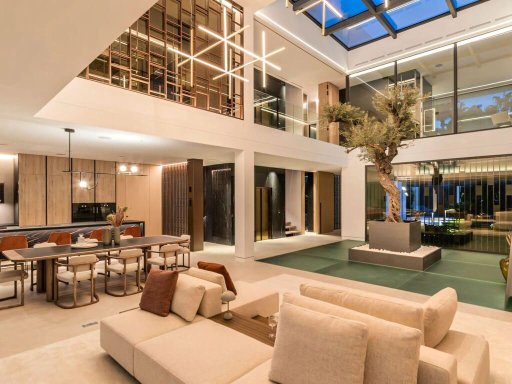 5 soveværelse Villa til salg i Golden Mile med swimmingpool garage - € 11.300.000 (Ref: 9943382)