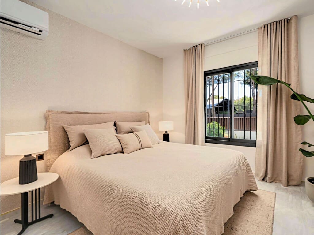 5 Zimmer Villa zu verkaufen in Nueva Andalucia mit Pool Garage - 1.995.000 € (Ref: 9945304)
