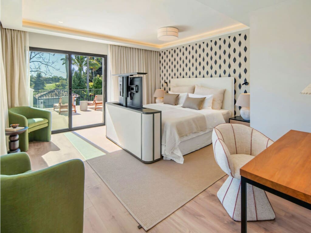5 quarto Moradia para venda em Nueva Andalucia com piscina garagem - 5 995 000 € (Ref: 9945306)