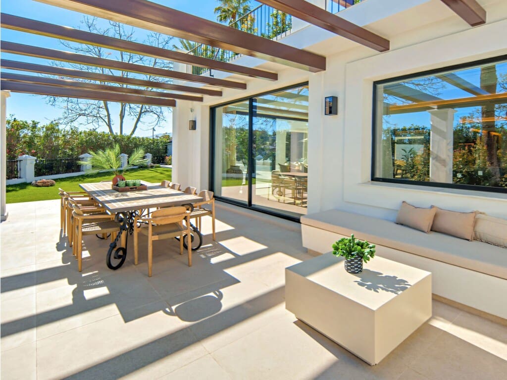 5 quarto Moradia para venda em Nueva Andalucia com piscina garagem - 5 995 000 € (Ref: 9945306)
