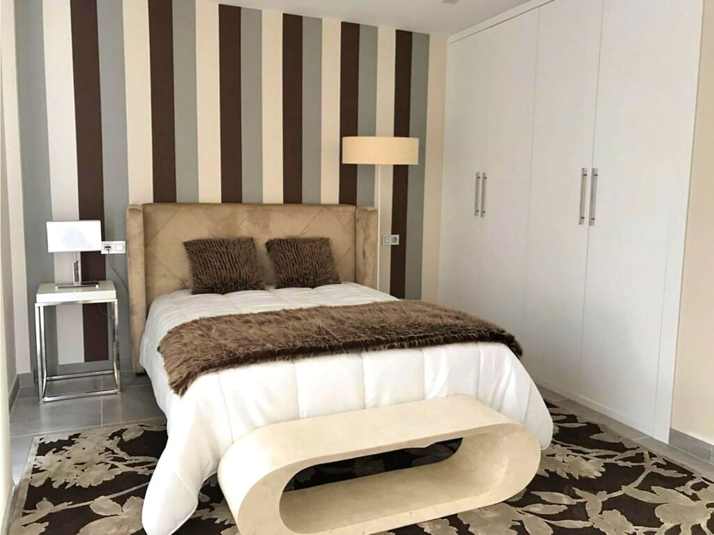 6 quarto Moradia para venda em Nueva Andalucia com piscina garagem - 2 400 000 € (Ref: 9947351)