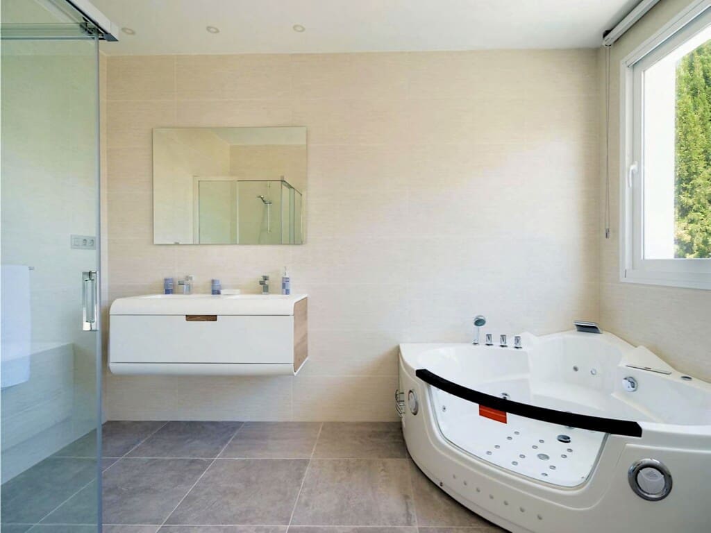 6 quarto Moradia para venda em Nueva Andalucia com piscina garagem - 2 400 000 € (Ref: 9947351)