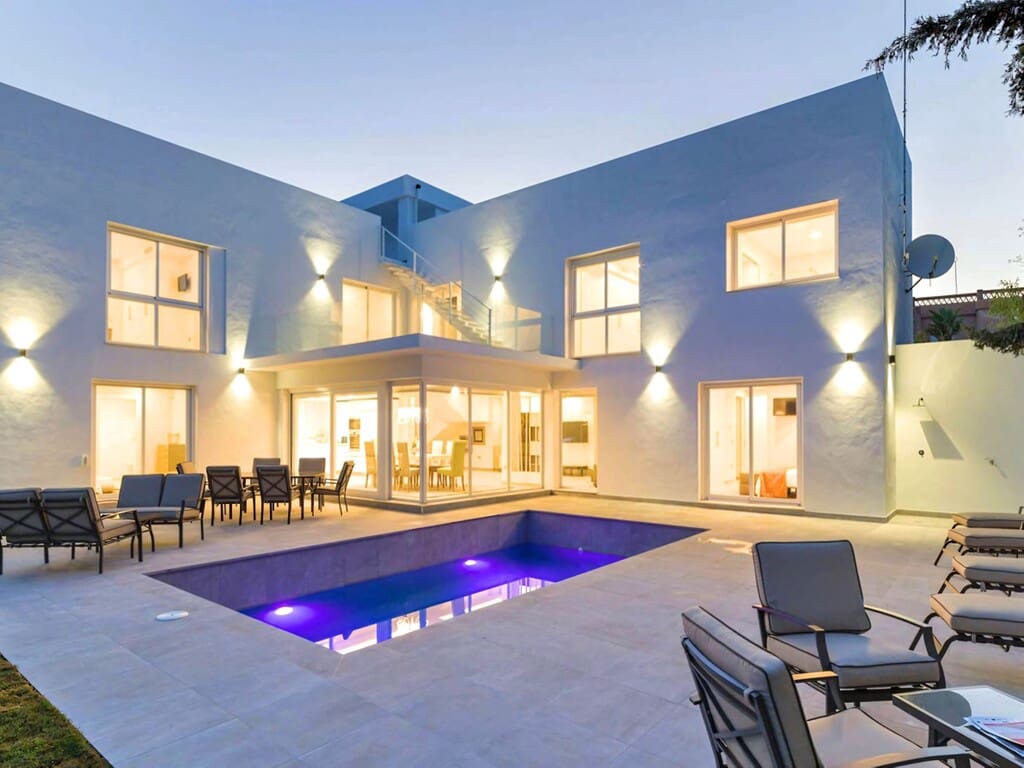 6 quarto Moradia para venda em Nueva Andalucia com piscina garagem - 2 400 000 € (Ref: 9947351)