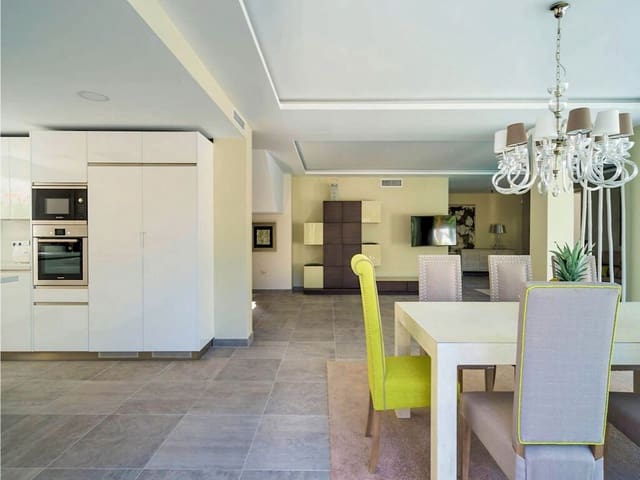 6 quarto Moradia para venda em Nueva Andalucia, Marbella com piscina garagem - 2 400 000 € (Ref: 9947351)