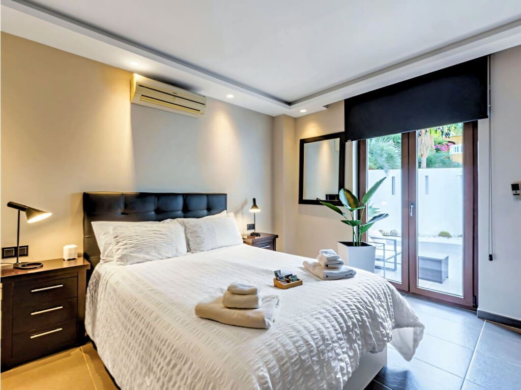 Chalet de 5 habitaciones en El Rosario en venta con piscina garaje - 2.590.000 € (Ref: 9949291)