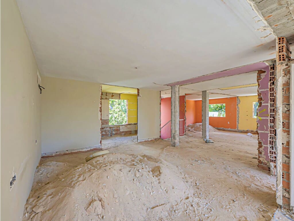 4 bedroom Villa for sale in Marbella with pool garage - € 1,325,000 (Ref: 9949293)