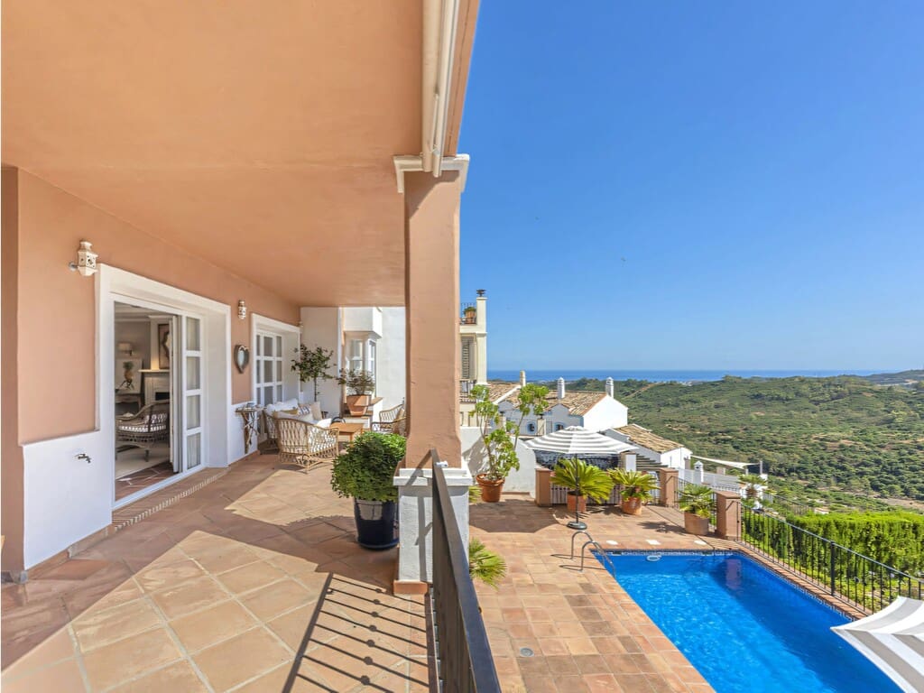 4 chambre Villa/Maison à vendre à Benahavis avec piscine - 1 350 000 € (Ref: 9952001)