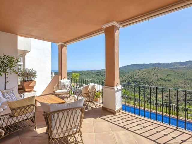 4 bedroom Villa for sale in Benahavís with pool - € 1,350,000 (Ref: 9952001)